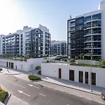 Contemporary Studio In Azizi Riviera 31, Al Merkadh By Deluxe Holiday Homes