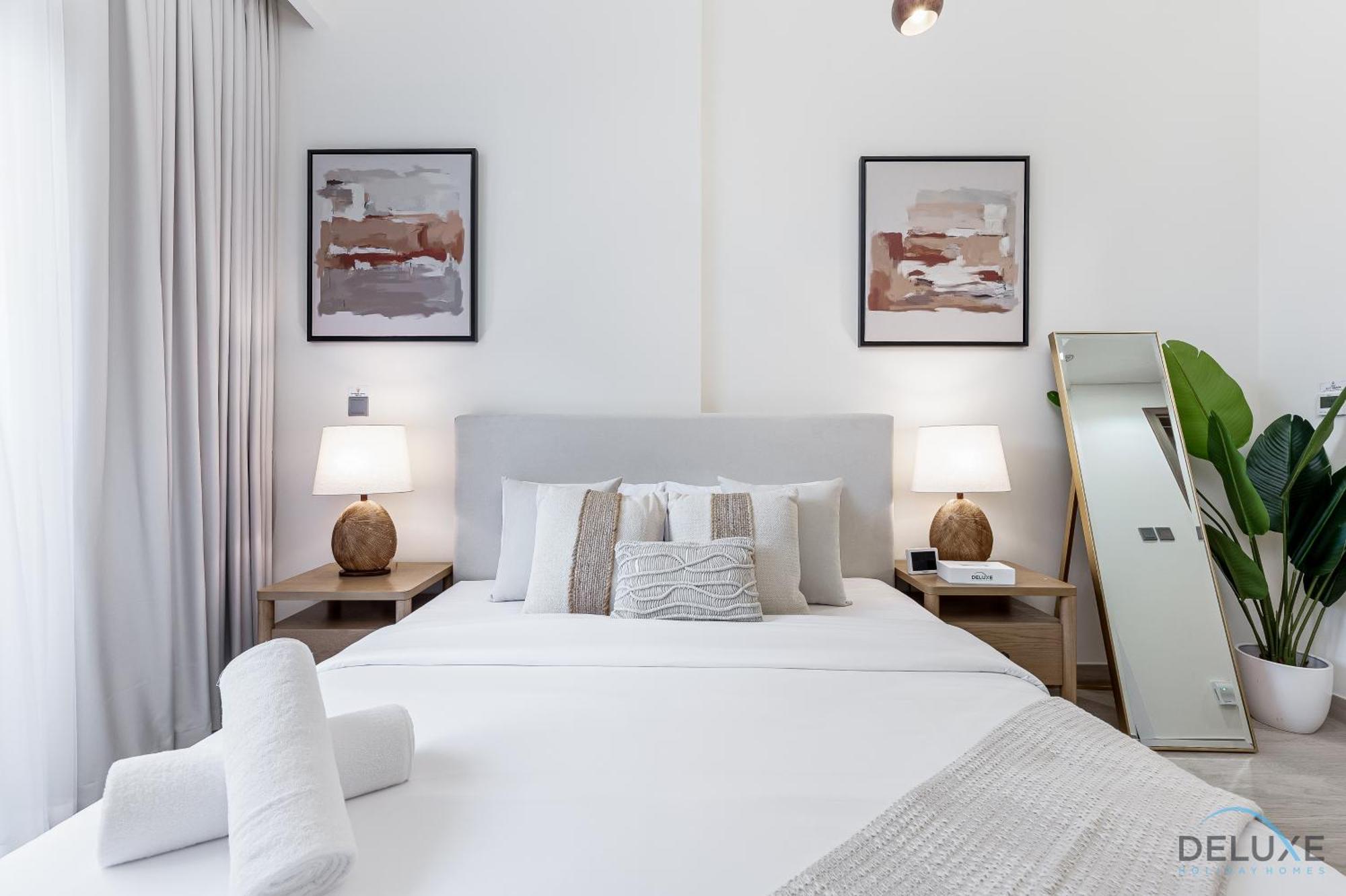Contemporary In Azizi Riviera 31, Al Merkadh By Deluxe Homes Apartment *