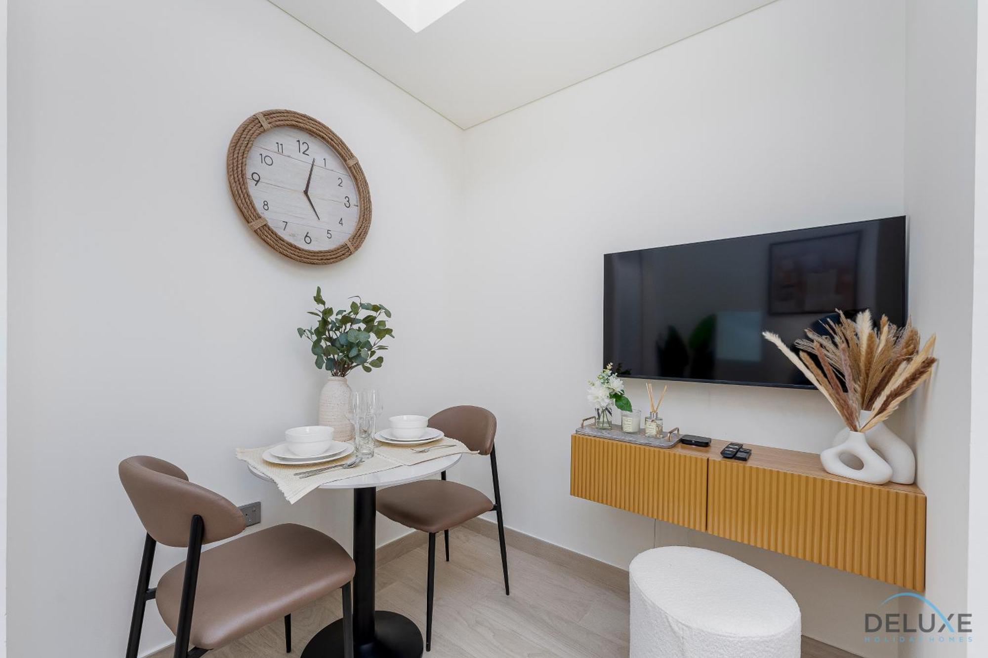 Apartment Contemporary In Azizi Riviera 31, Al Merkadh By Deluxe Homes *