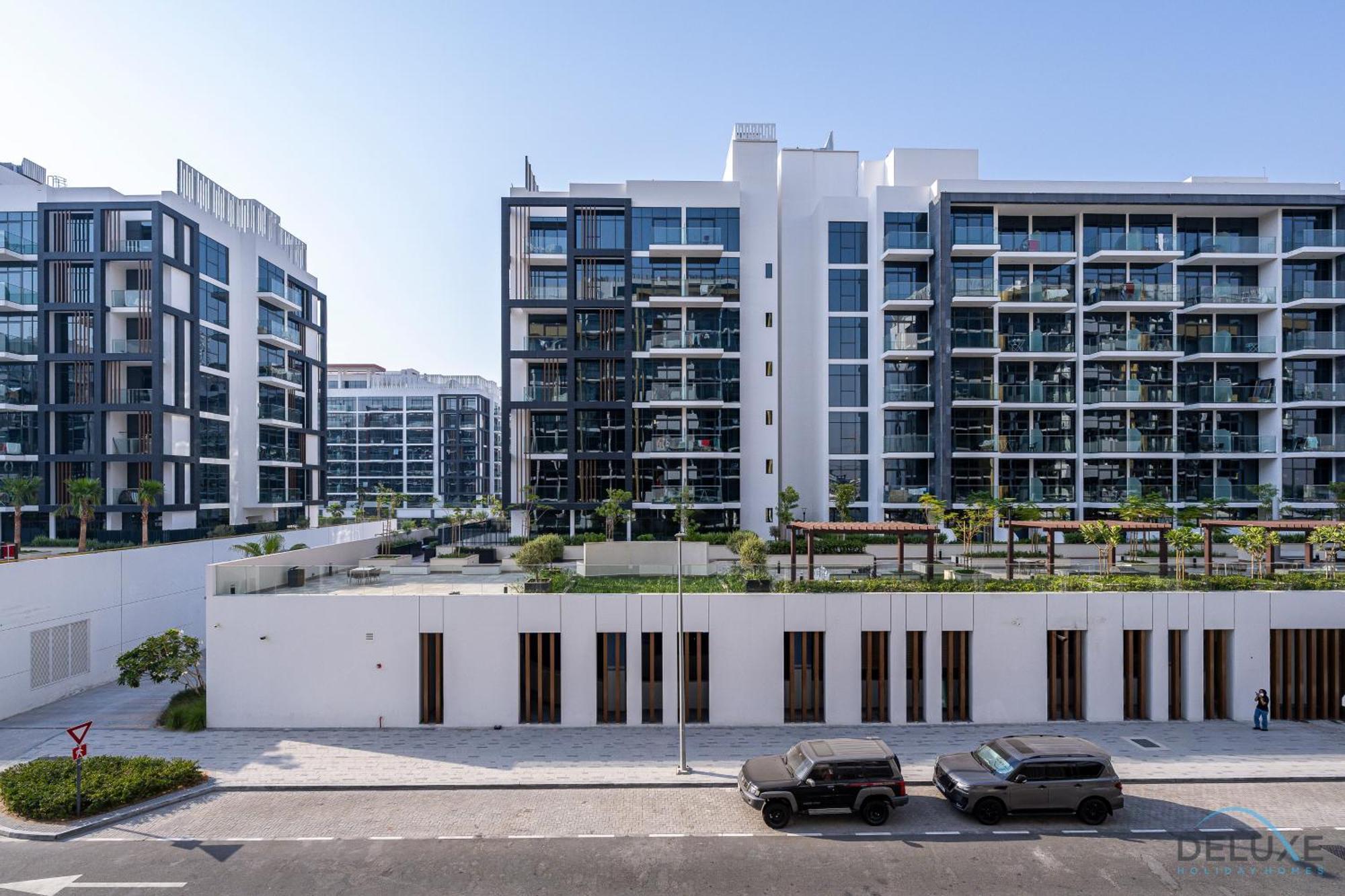 Apartment Contemporary In Azizi Riviera 31, Al Merkadh By Deluxe Homes